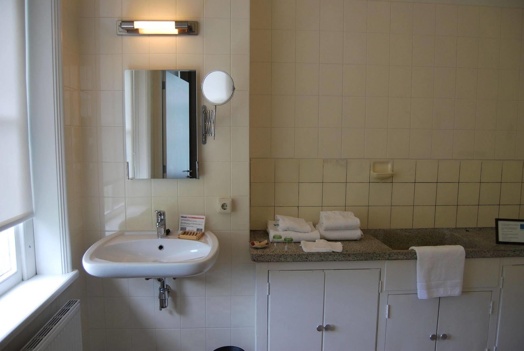 Bitter En Zoet Hotel Veenhuizen ภายนอก รูปภาพ